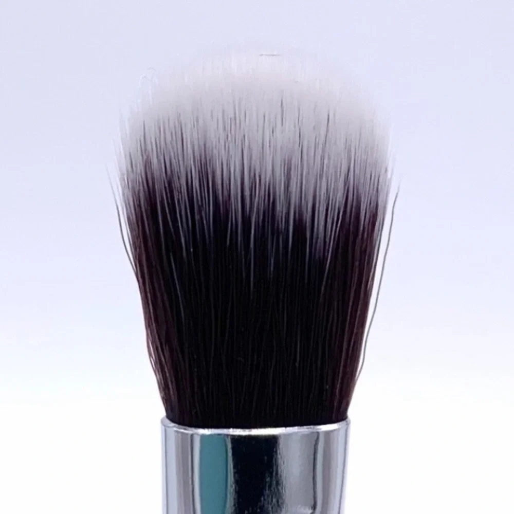 Beau Gachis Illuminator (Highlighting) Brush